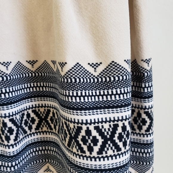 𝅺LOFT Aztec Embroidered Pleated Skirt, Size 2 - Picture 4 of 7